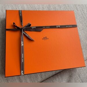 Hermes Box